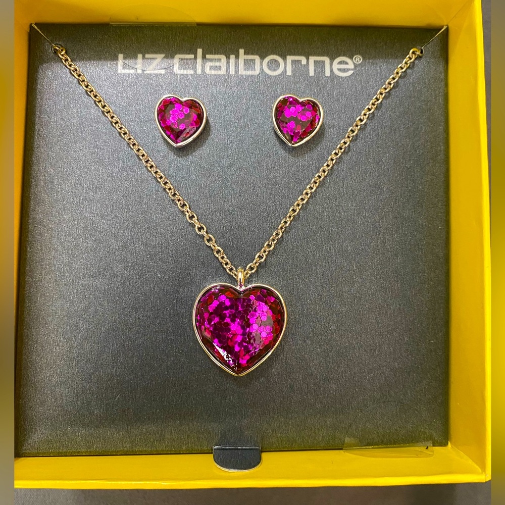 Necklace and earring set